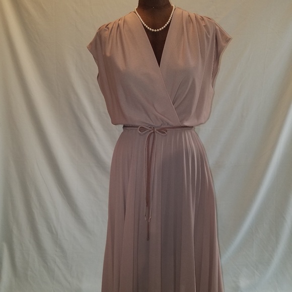 Dresses & Skirts - Beautiful Taupe Vintage Dress